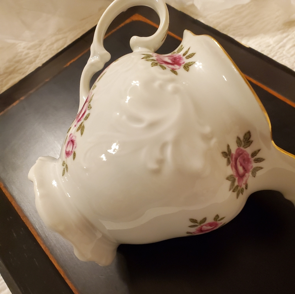 Vintage Walbryzch Avon Rose Creamer Pitcher - Picture 8 of 10
